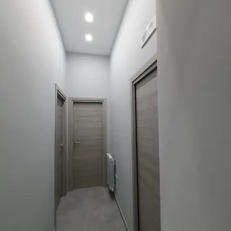 Serenity 68 * Napels